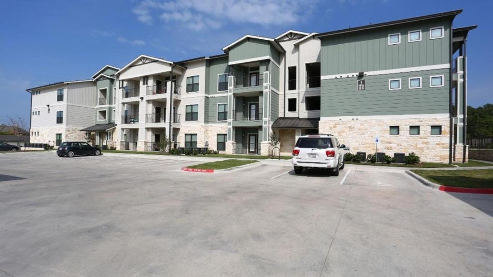 Landing At Bridge At Southpark Meadows - 2 Bedrooms In Slaughter Creek Austin Exterior photo